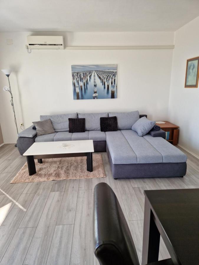 Apartments Velic 茨里克韦尼察 外观 照片